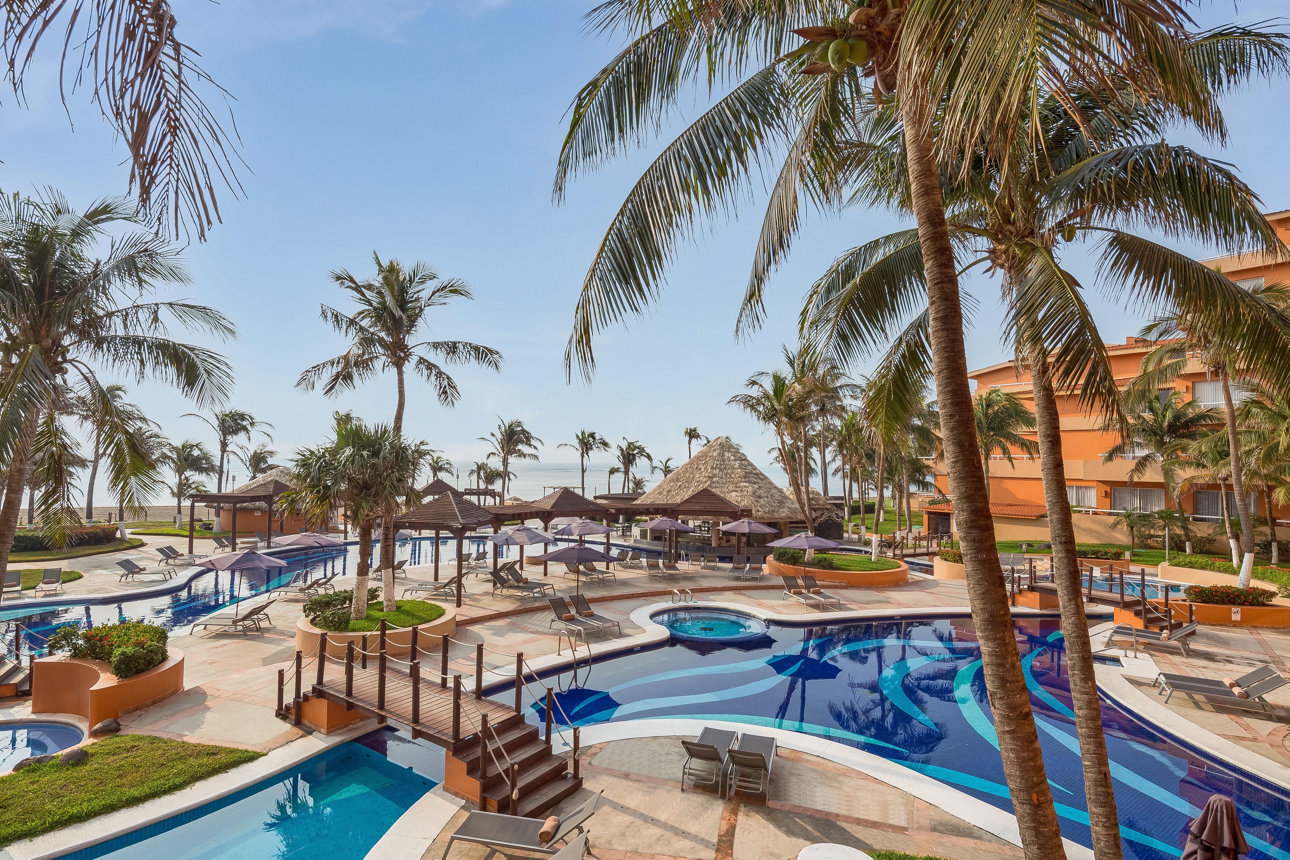 Grand Fiesta Americana Веракрус Екстер'єр фото The pool at the Iberostar Grand Hotel at Playa Paraíso