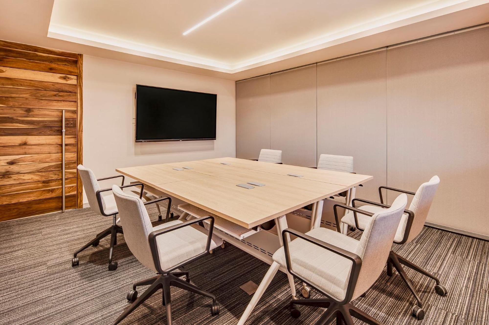 Grand Fiesta Americana Веракрус Екстер'єр фото Meeting room at the West Hollywood headquarters