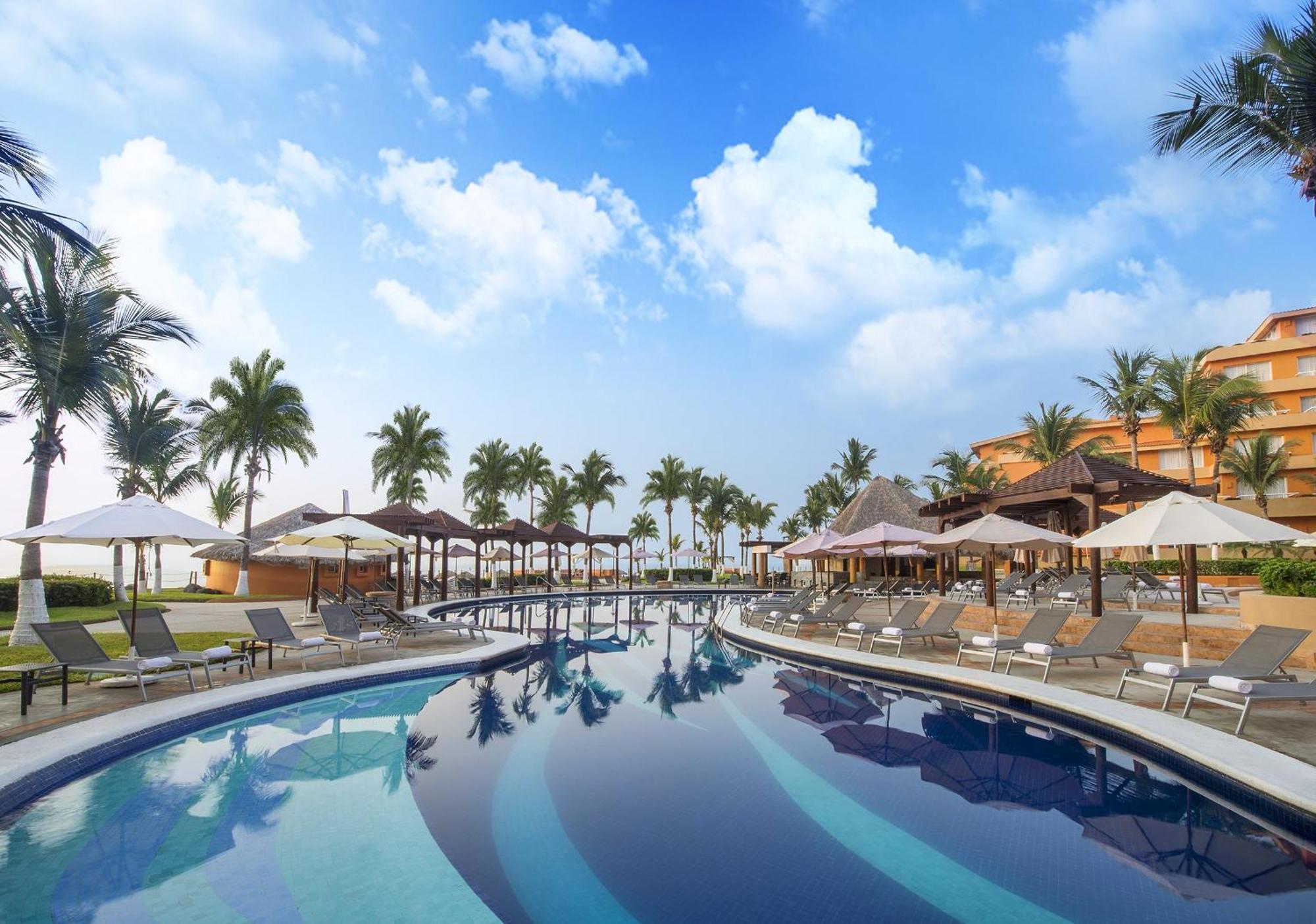 Grand Fiesta Americana Веракрус Екстер'єр фото The pool at the Hard Rock Hotel Vallarta